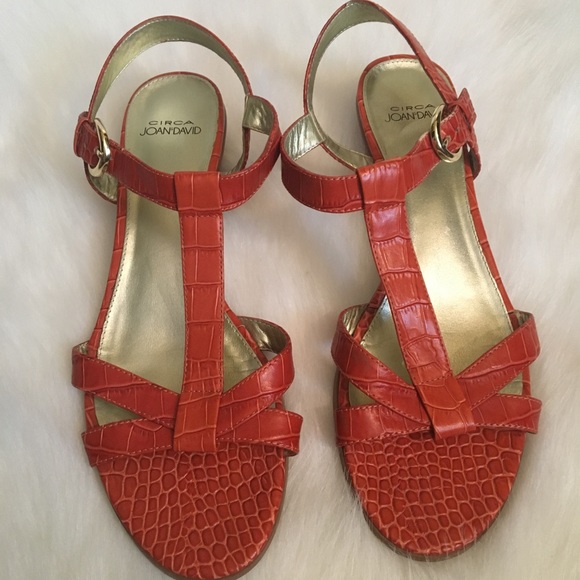 Circa Joan and David Sandals - Picture 3 of 7